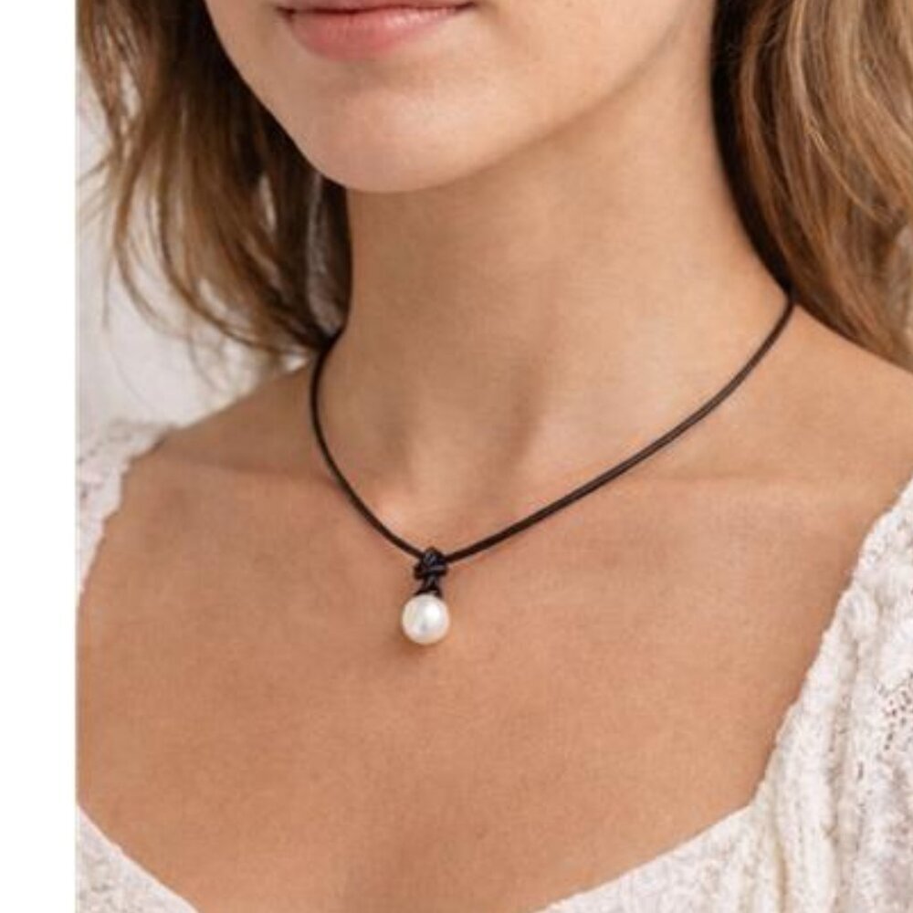 Freshwater Pearl Leather Cord Necklace Toggle Clasp Accent Pearls 17 Inch Boho